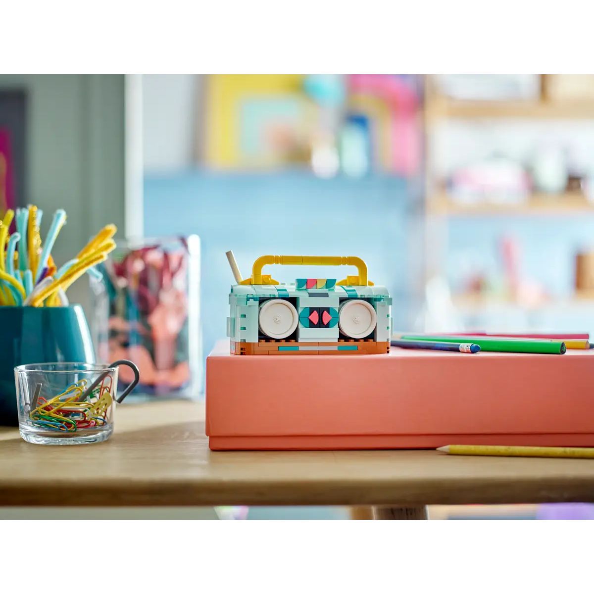 31148 | Retro Roller Skate