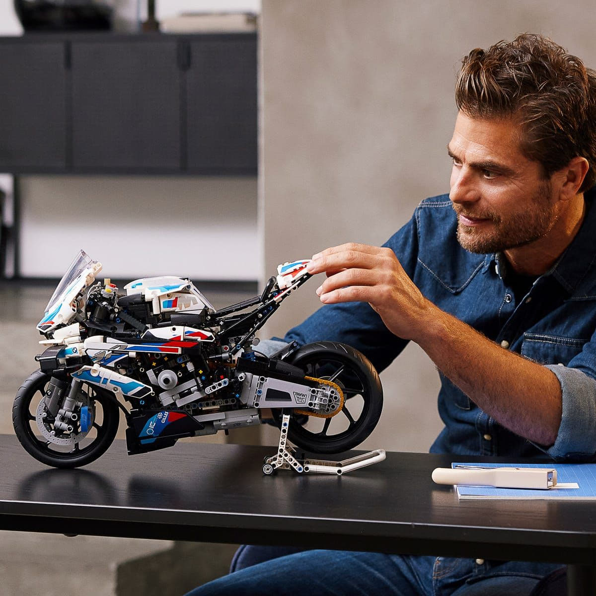 42130 | LEGO Technic BMW M 1000 RR
