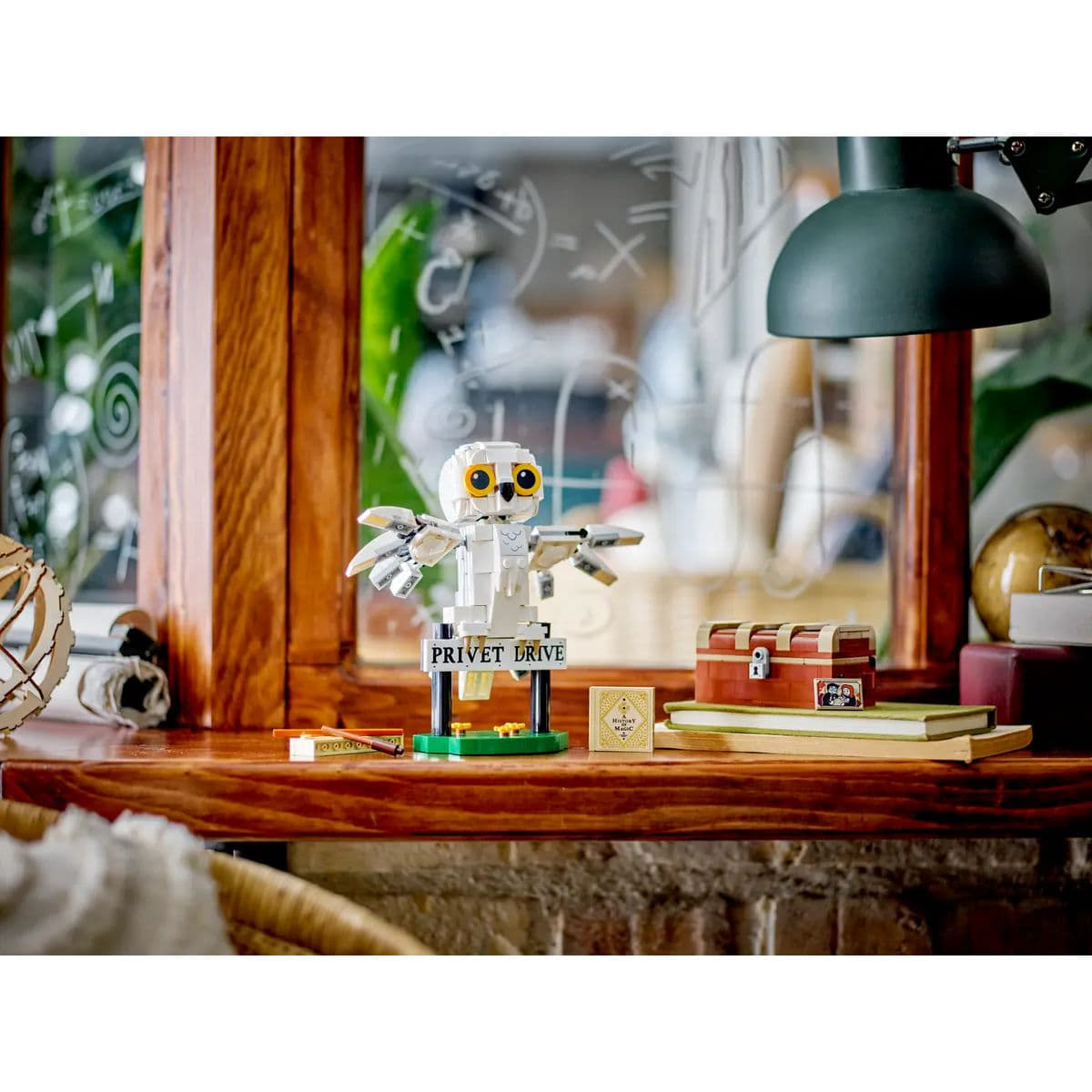 76425 | Hedwig at 4 Privet drive