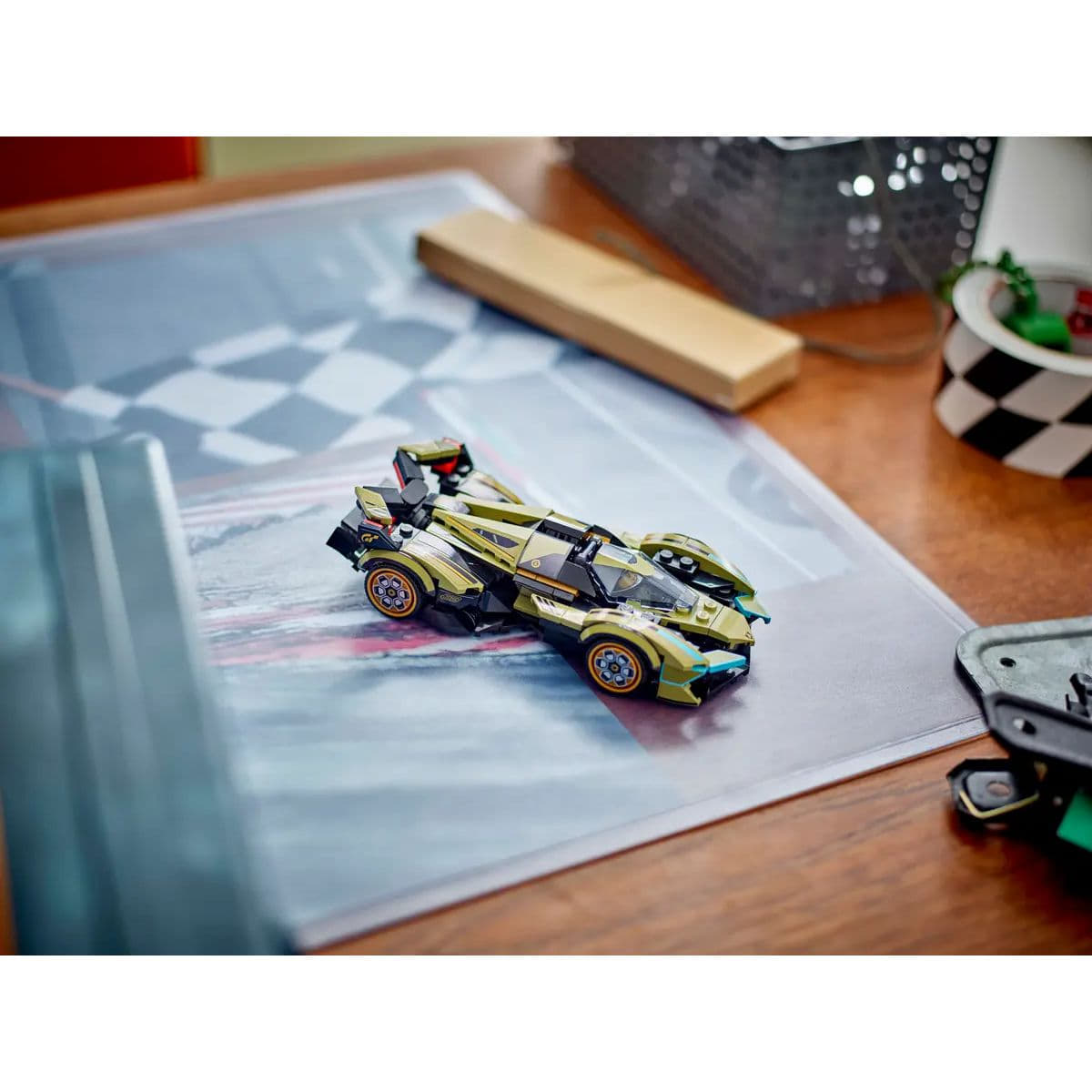 76923 | Lamborghini Lambo V12 Vision GT Super Car