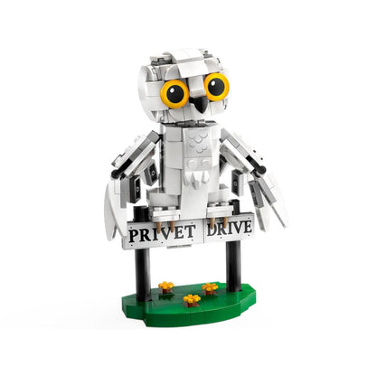 76425 | Hedwig at 4 Privet drive